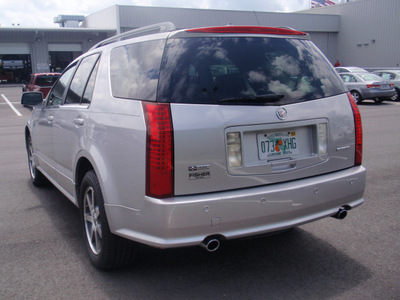 cadillac srx 2004 silver wagon srx gasoline 8 cylinders automatic 34788