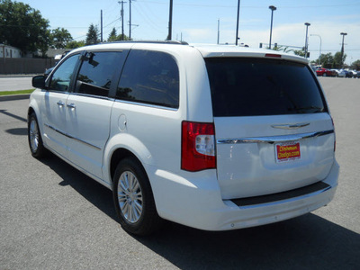 chrysler town and country 2011 white van touring l flex fuel 6 cylinders front wheel drive 6 speed automatic 99212