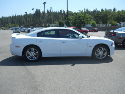 dodge charger 2011 white sedan gasoline 8 cylinders all whee drive shiftable automatic 99212
