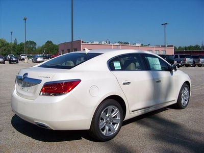 buick lacrosse 2012 white sedan premium 1 6 cylinders front wheel drive not specified 44024