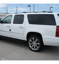 chevrolet suburban 2011 white suv flex fuel 8 cylinders 2 wheel drive 6 spd auto,hd,elec cntlls 77090