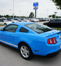 ford mustang 2010 lt  blue coupe base gasoline 6 cylinders rear wheel drive automatic 76205