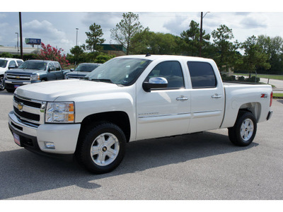 chevrolet silverado 1500 2011 white lt flex fuel 8 cylinders 4 wheel drive 6 spd auto 77090