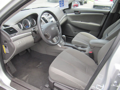 hyundai sonata 2010 gray sedan gls gasoline 4 cylinders front wheel drive automatic 28805