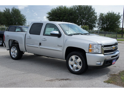 chevrolet silverado 1500 2011 silver lt flex fuel 8 cylinders 4 wheel drive 6 spd auto 77090