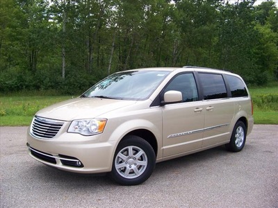 chrysler town and country 2011 gold van touring flex fuel 6 cylinders front wheel drive not specified 44024