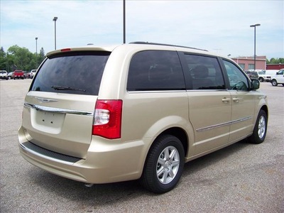 chrysler town and country 2011 gold van touring flex fuel 6 cylinders front wheel drive not specified 44024