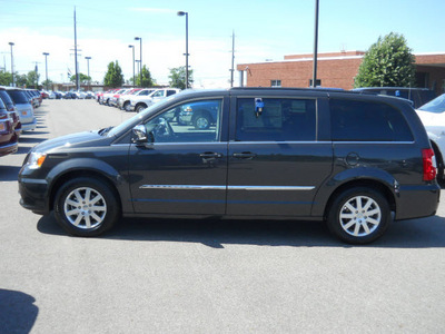 chrysler town and country 2011 dk  gray van touring l flex fuel 6 cylinders front wheel drive 6 speed automatic 99212