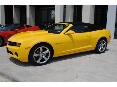 chevrolet camaro convertible 2011 yellow lt gasoline 6 cylinders rear wheel drive 6 spd auto 77090