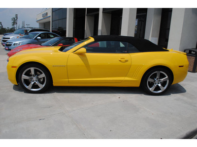 chevrolet camaro convertible 2011 yellow lt gasoline 6 cylinders rear wheel drive 6 spd auto 77090