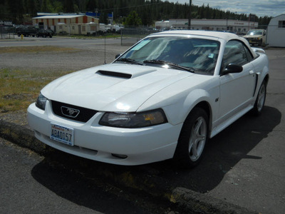 ford mustang 2002 white gt deluxe gasoline 8 cylinders rear wheel drive automatic 99208