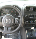 jeep patriot 2011 white suv latitude gasoline 4 cylinders 4 wheel drive automatic 45840