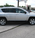 jeep compass 2011 silver suv latitude gasoline 4 cylinders 2 wheel drive automatic 45840