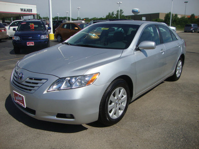 toyota camry 2009 silver sedan xle gasoline 4 cylinders front wheel drive automatic 45342