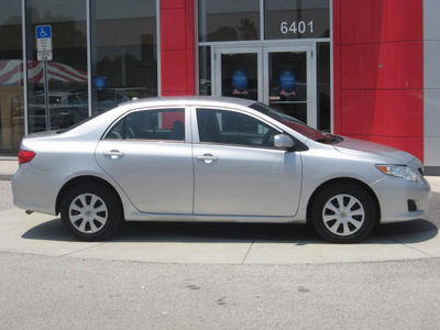 toyota corolla 2010 silver sedan le gasoline 4 cylinders front wheel drive automatic 33884
