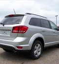 dodge journey 2011 silver suv mainstreet flex fuel 6 cylinders all whee drive not specified 44024