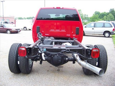 gmc sierra 3500 2011 red sle 8 cylinders not specified 44024