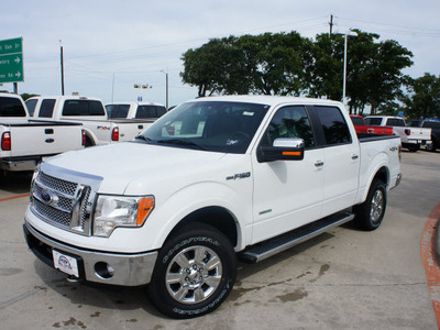 ford f 150 2011 white lariat gasoline 6 cylinders 4 wheel drive automatic 76205