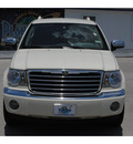 chrysler aspen 2008 white suv limited gasoline 8 cylinders 2 wheel drive automatic with overdrive 77388