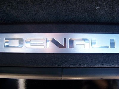 gmc sierra 3500hd 2011 black denali diesel 8 cylinders 4 wheel drive not specified 44024