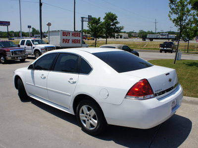 chevrolet impala 2010 white sedan ls gasoline 6 cylinders front wheel drive automatic 76205