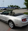 ford mustang 2010 gray gasoline 6 cylinders rear wheel drive automatic 76205