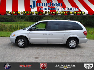 chrysler town and country 2007 silver van touring gasoline 6 cylinders front wheel drive 4 speed automatic 44024