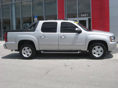 chevrolet avalanche 2010 silver suv flex fuel 8 cylinders 2 wheel drive automatic 33884