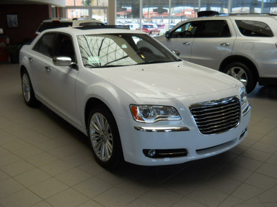 chrysler 300 2011 white sedan limited gasoline 6 cylinders rear wheel drive 5 speed automatic 99212