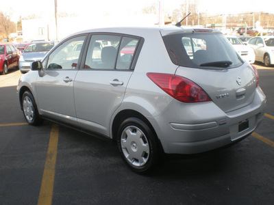nissan versa 2009 silver hatchback gasoline 4 cylinders front wheel drive automatic with overdrive 13212