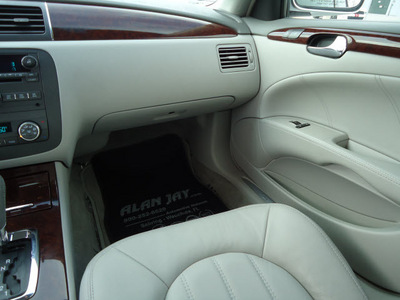 buick lucerne 2011 quicksilver metalli sedan cxl flex fuel 6 cylinders front wheel drive automatic 33870