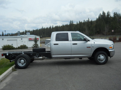 ram ram chassis 3500 2011 bright silv met st diesel 6 cylinders 4 wheel drive automatic with overdrive 99212