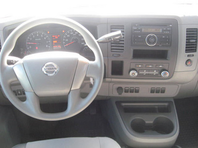 nissan n v 2500 2012 white s gasoline v8 rear wheel drive automatic 33884