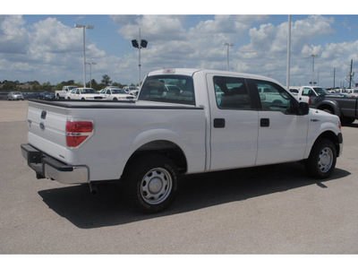 ford f 150 2011 white xl flex fuel 6 cylinders 2 wheel drive 6 speed automatic 77388