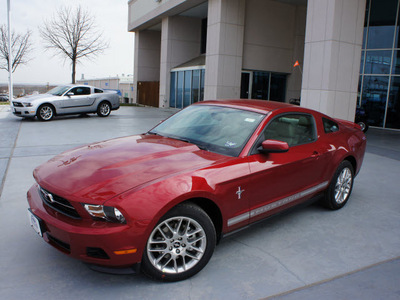 ford mustang 2012 red coupe v6 gasoline 6 cylinders rear wheel drive automatic 76205