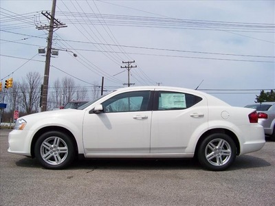 dodge avenger 2011 white sedan mainstreet gasoline 4 cylinders front wheel drive not specified 44024