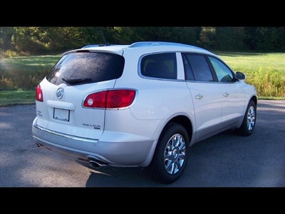 buick enclave 2011 suv cxl 2 gasoline 6 cylinders front wheel drive not specified 44024