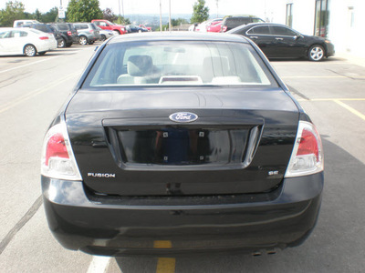 ford fusion 2007 black sedan se gasoline 4 cylinders front wheel drive automatic 13502
