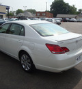 toyota avalon 2006 off white sedan xls gasoline 6 cylinders front wheel drive automatic 45324