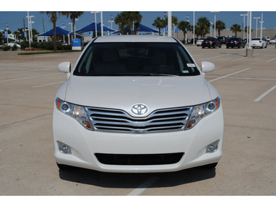 toyota venza 2010 white suv fwd 4cyl gasoline 4 cylinders front wheel drive autostick 77065