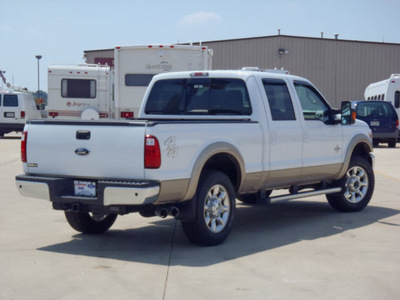 ford f 250 super duty 2011 white lariat biodiesel 8 cylinders 4 wheel drive automatic 62708