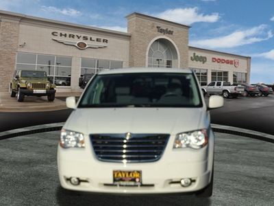 chrysler town and country 2010 white van touring gasoline 6 cylinders front wheel drive 6 speed automatic 60915