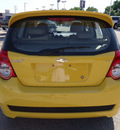chevrolet aveo 2011 yellow hatchback aveo5 lt gasoline 4 cylinders front wheel drive automatic 60007