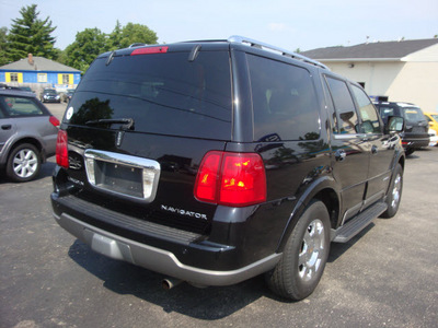 lincoln navigator 2004 black suv luxury gasoline 8 cylinders 4 wheel drive automatic 45324