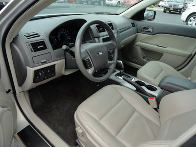 ford fusion 2010 tan sedan sel gasoline 4 cylinders front wheel drive 6 speed automatic 60915