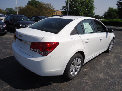 chevrolet cruze 2012 white sedan ls gasoline 4 cylinders front wheel drive automatic 60007