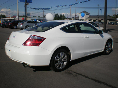 honda accord 2009 white coupe lx gasoline 4 cylinders front wheel drive automatic 13502