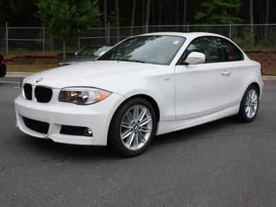 bmw 1 series 2012 white coupe 128i gasoline 6 cylinders rear wheel drive automatic 27616