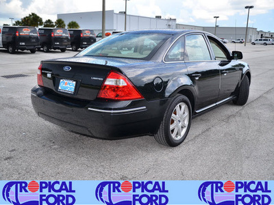 ford five hundred 2006 black sedan limited gasoline 6 cylinders front wheel drive automatic 32837