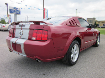 ford mustang 2009 dk  red coupe gt deluxe gasoline 8 cylinders rear wheel drive 5 speed manual 62863